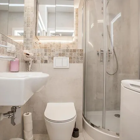 Urban Jungle Apartment In The Heart Of The City Białystok Exterior foto