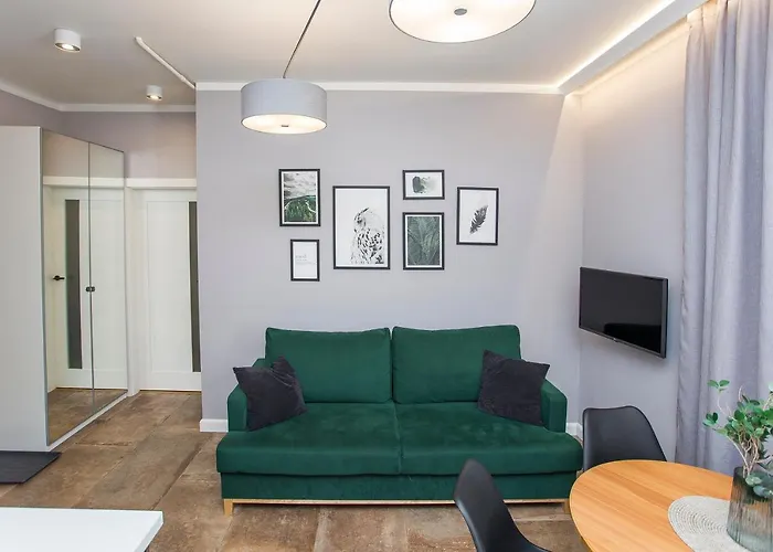 Urban Jungle Apartment In The Heart Of The City