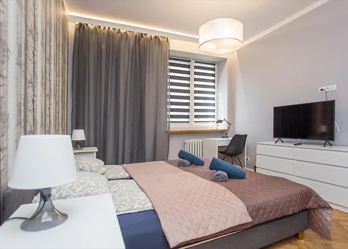 Urban Jungle Apartment In The Heart Of The City
